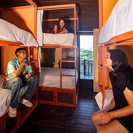 Mad Monkey Nusa Lembongan Luaran gambar