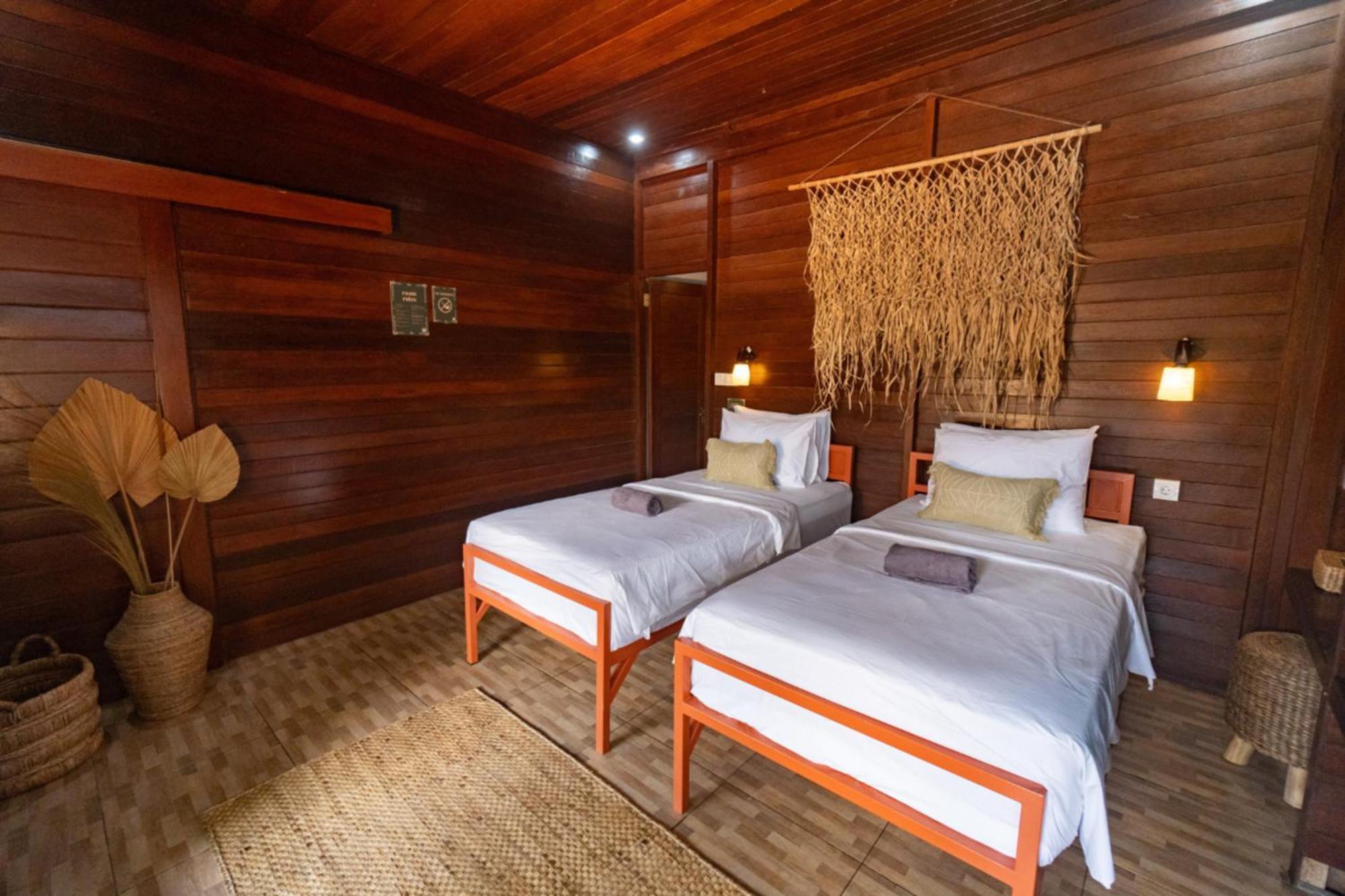 Mad Monkey Nusa Lembongan Luaran gambar